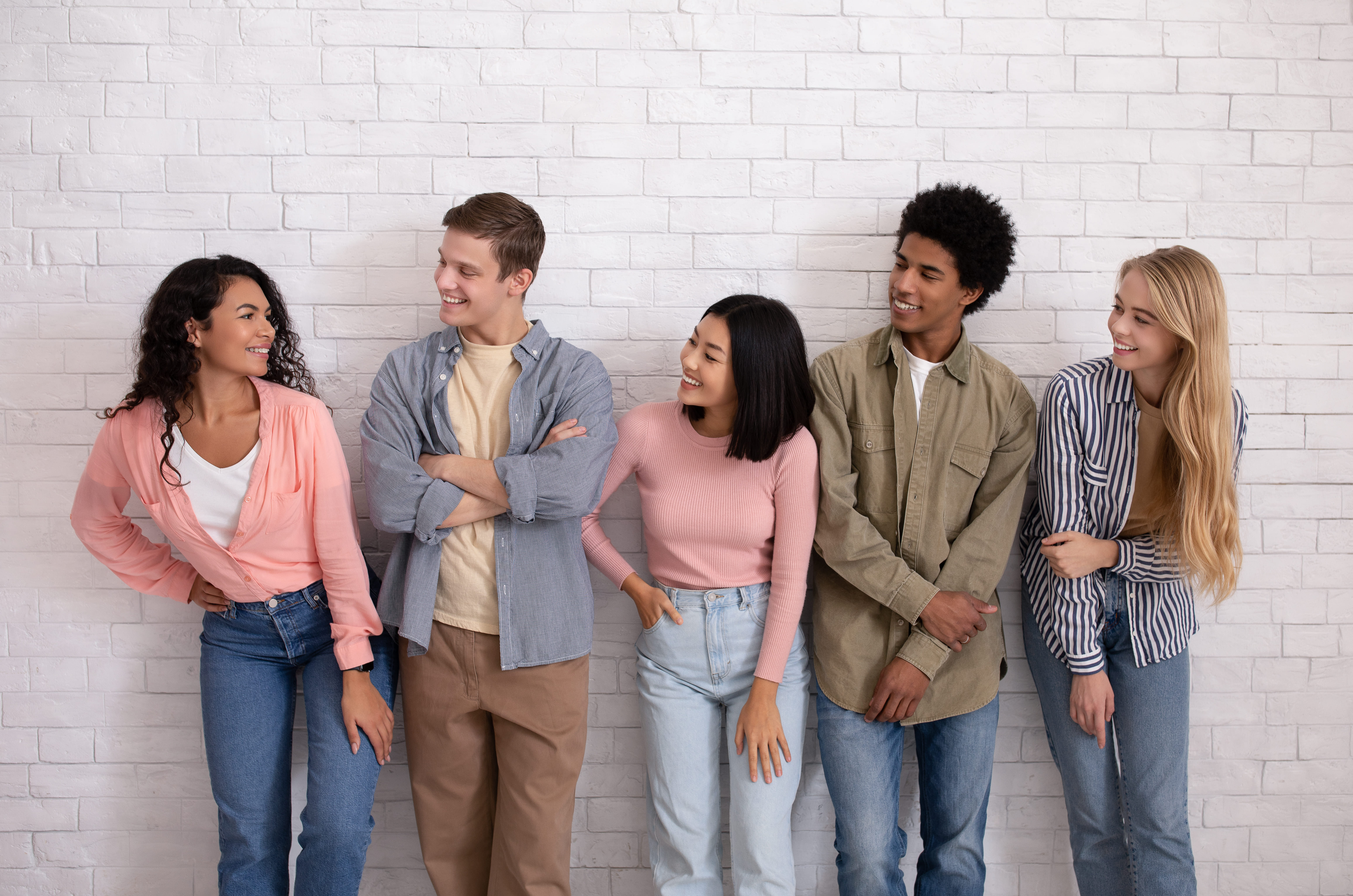 Grupo de personas sonriendo