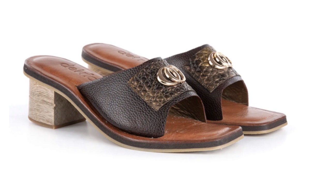 Zapatos Cuero DEL RIO talla 7