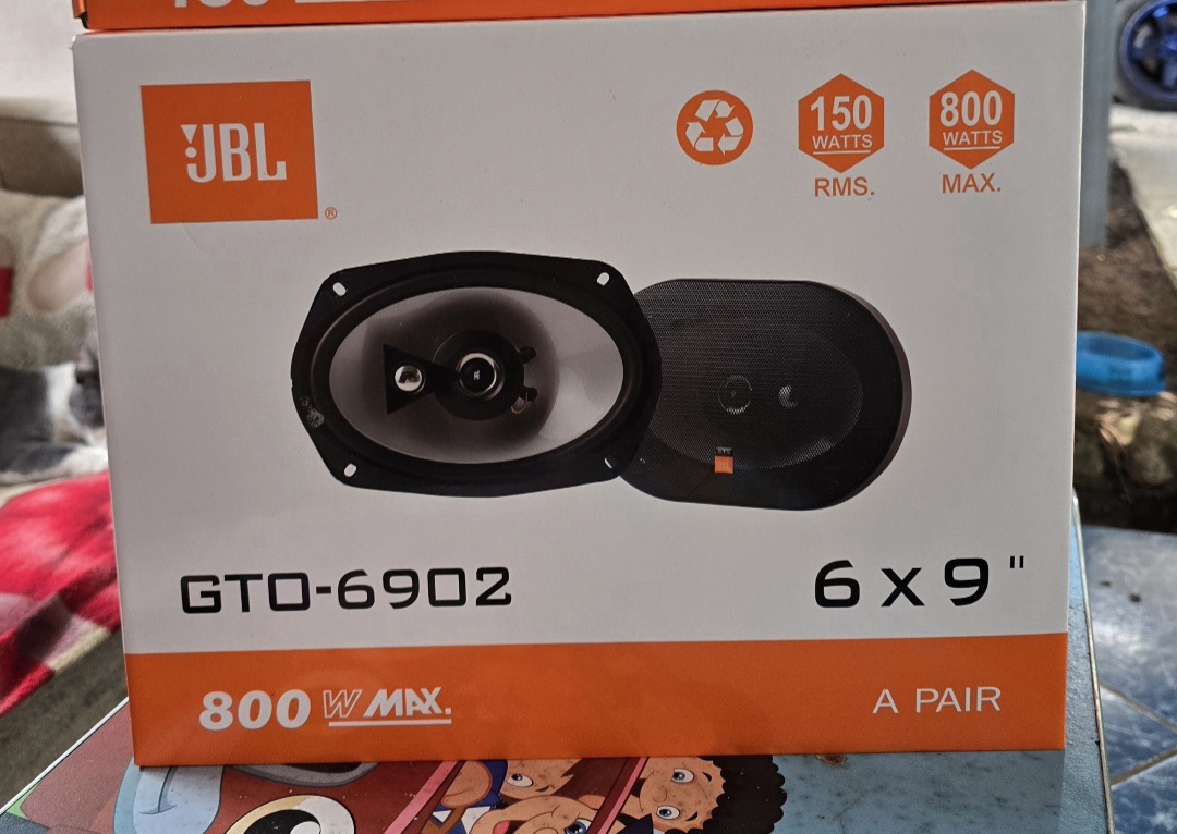 Parlantes JBL
