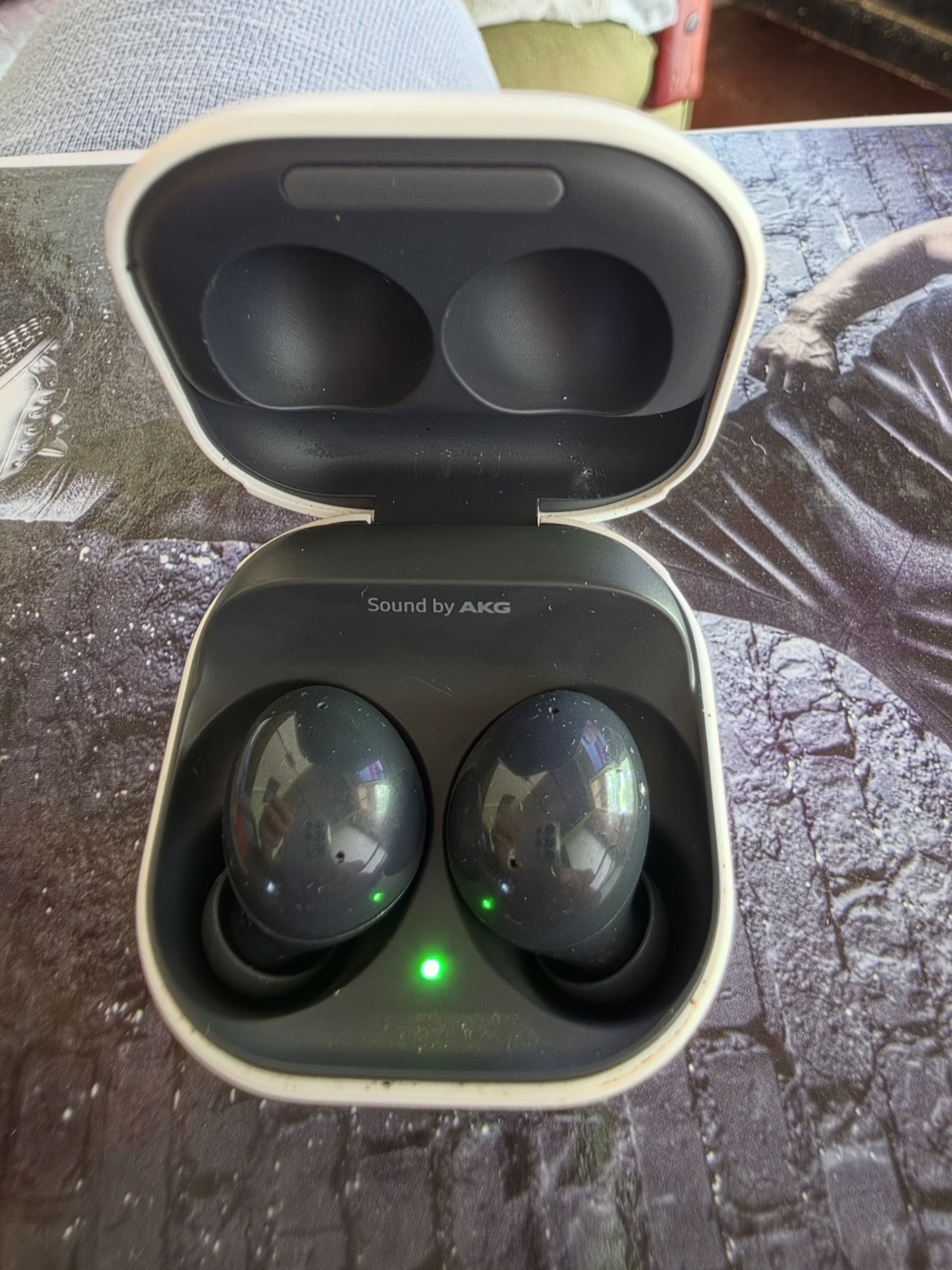 Samsung Galaxy buds 2