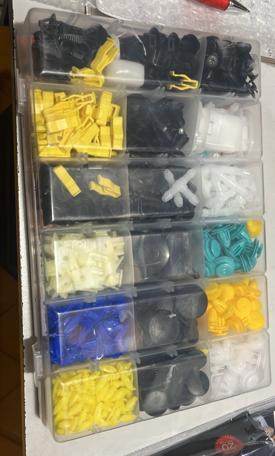 Mega Kit de Grapas Automotrices, 730 piezas