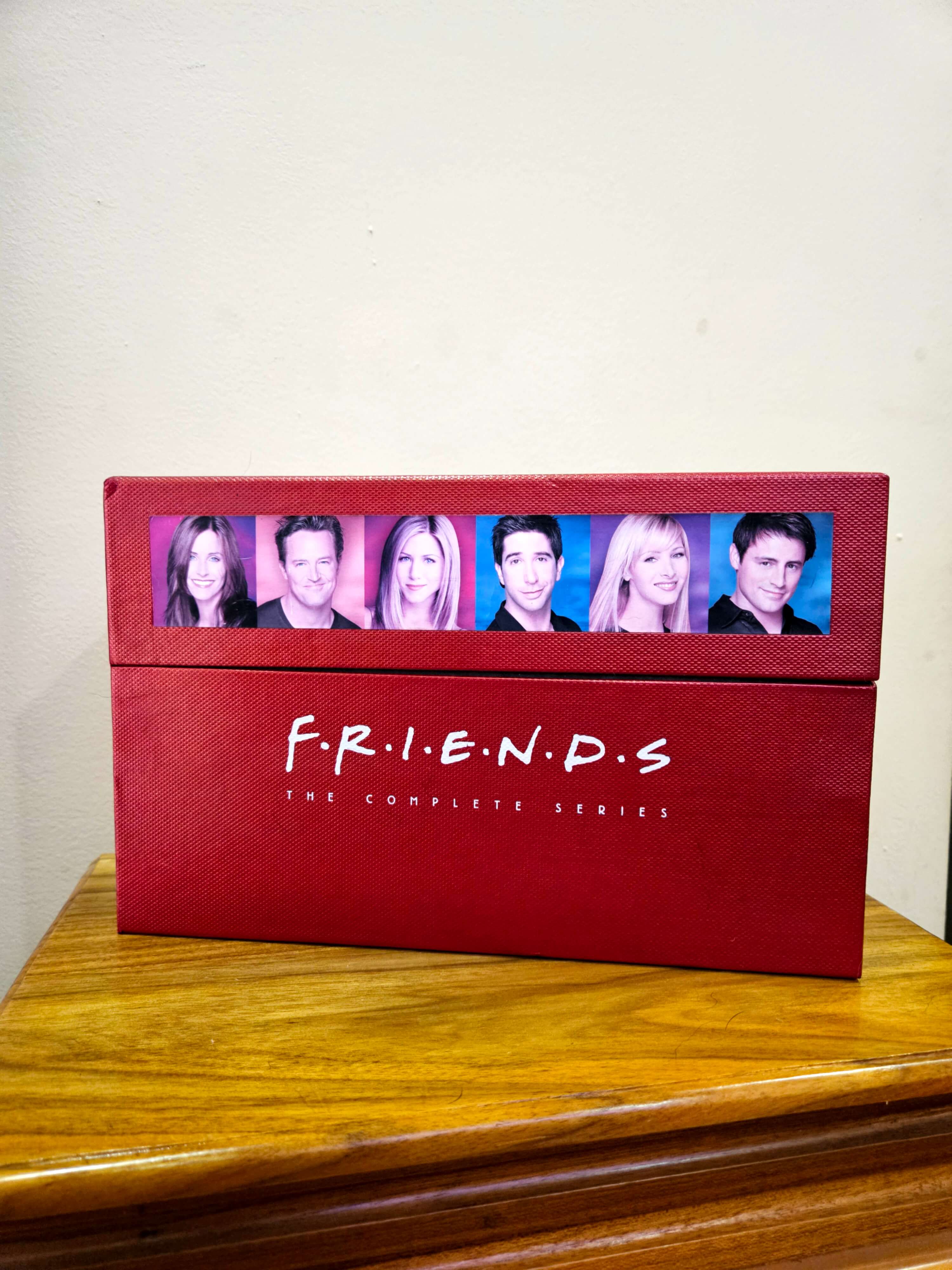 Friends Colección Completa (Caja Roja De Lujo) - Como Nueva 📺