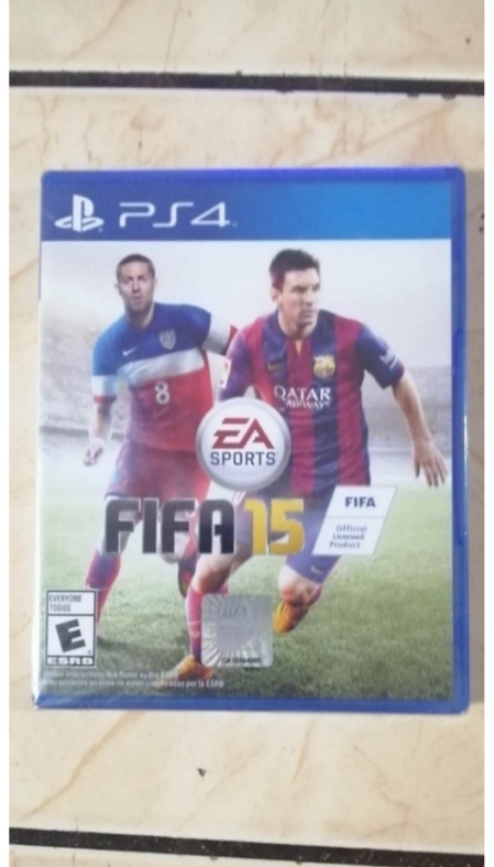 Videojuego play 4 nuevo fifa 15