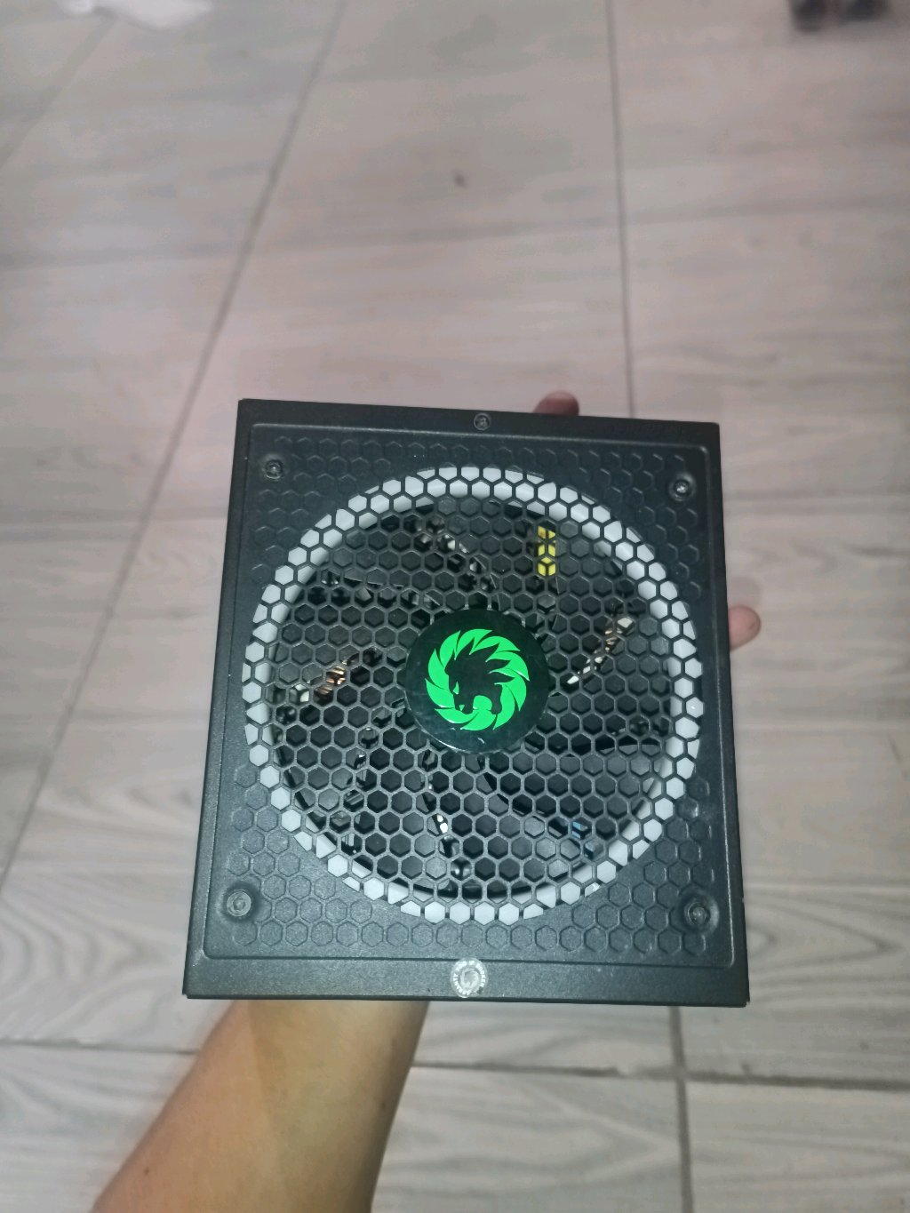Fuente Gamemax 850W certificación GOLD