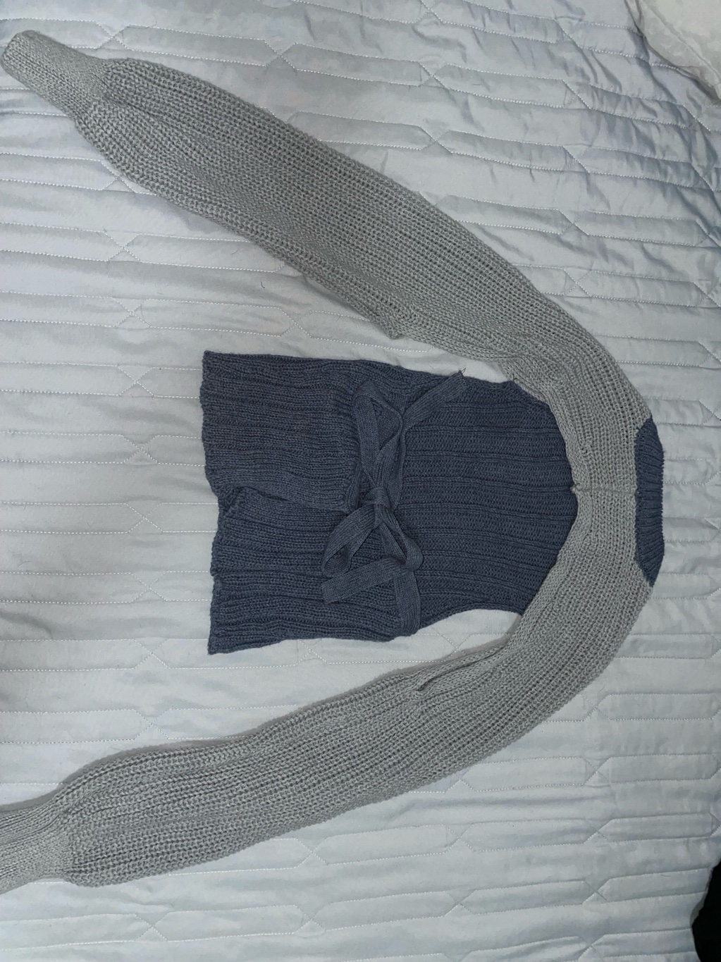 Suéter Zara con espalda abierta 