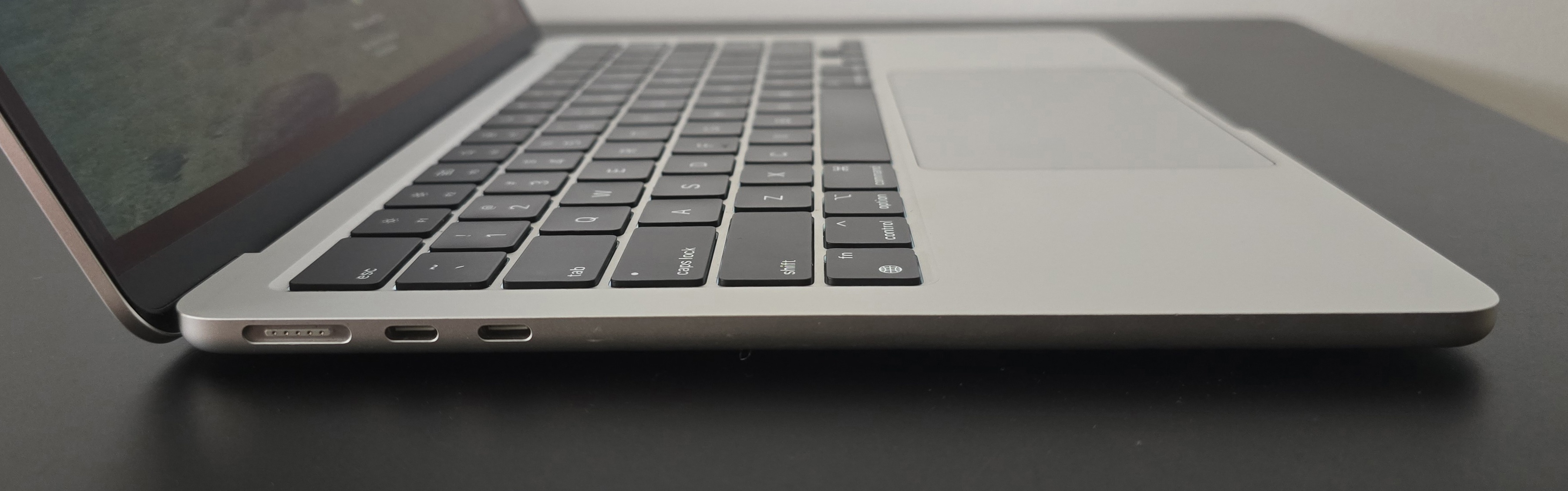 MacBook Air M2 2022